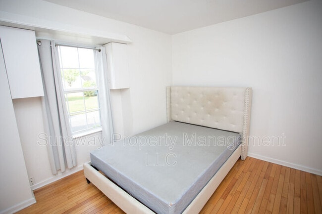 Building Photo - 712 Sage Hill Dr