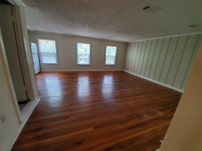 Building Photo - 3906 Council Cir