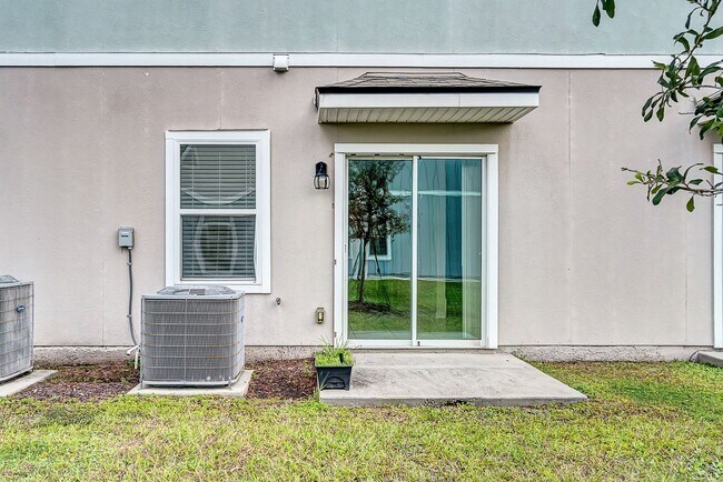 Building Photo - 920 Observatory Pkwy