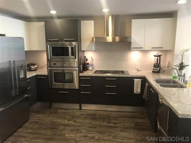 Building Photo - 1431 Pacific Hwy