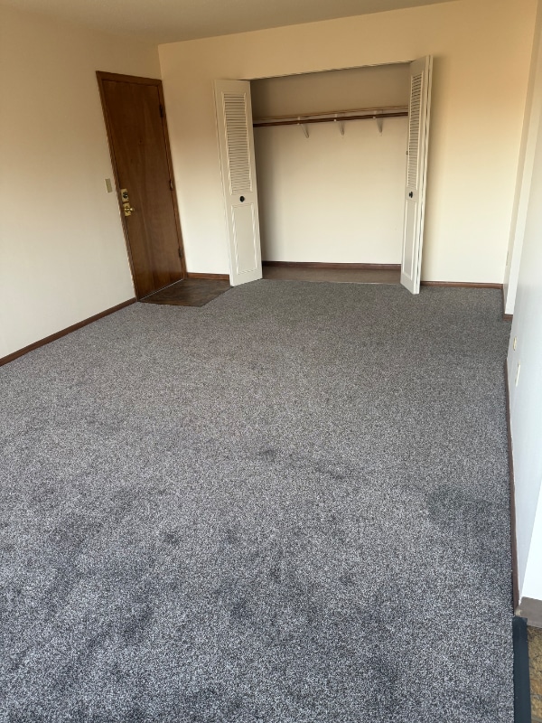 Building Photo - 729 Oakdale Ave