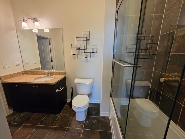 Building Photo - 1464 S Michigan Ave