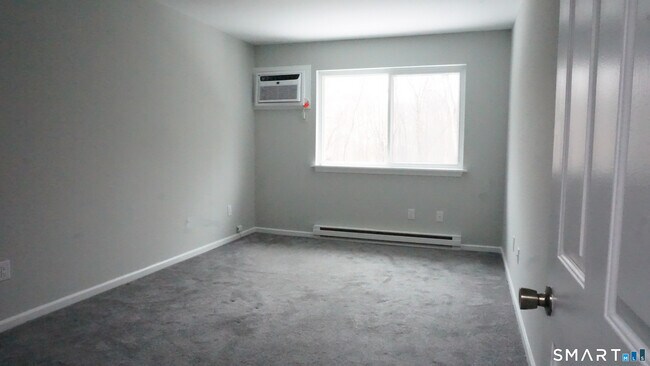 Building Photo - 234 Willow Springs