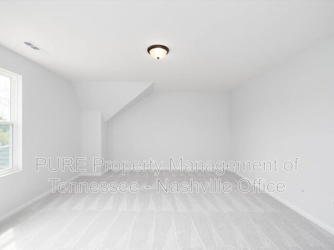 Building Photo - 631 Silva Ln