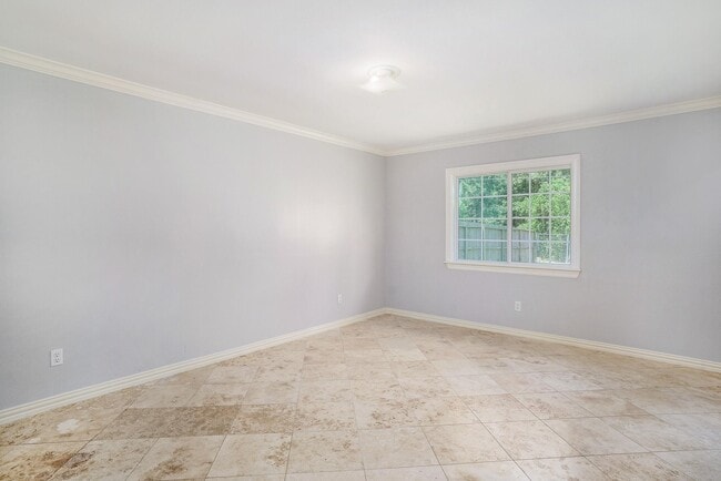 Building Photo - 6319 Hollow Pines Dr