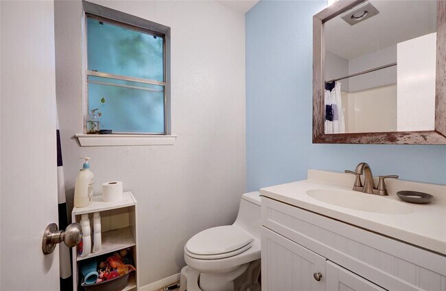 Building Photo - 1719 Mearns Meadow Blvd