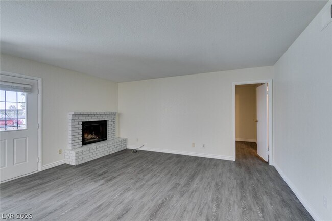 Building Photo - 3790 Shirebrook Dr