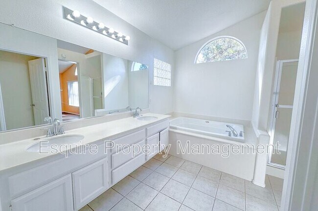 Building Photo - 93 Azusa Ave