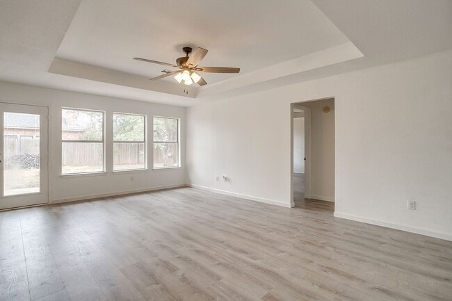 Building Photo - 1512 Clover Ln