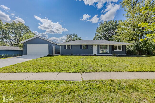 Primary Photo - 124 Westover Ln