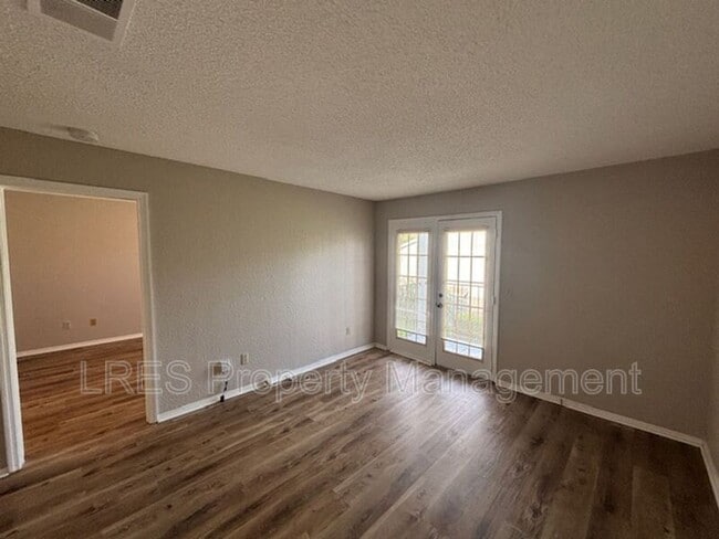 Building Photo - 2550 N Alafaya Trail