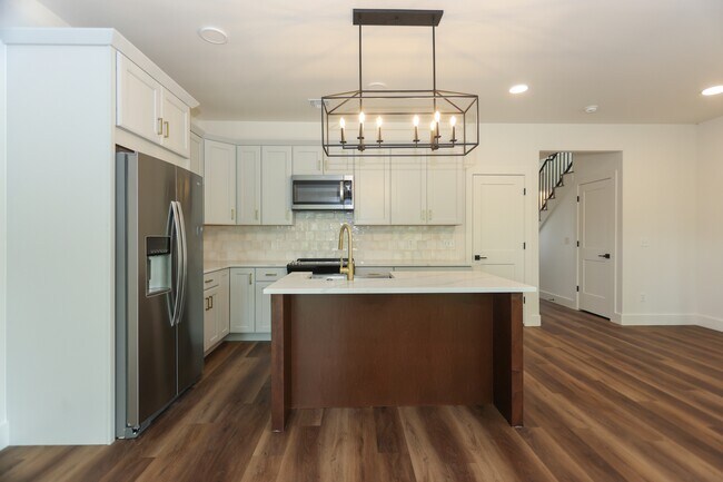 Building Photo - 1797 E Rex Rd