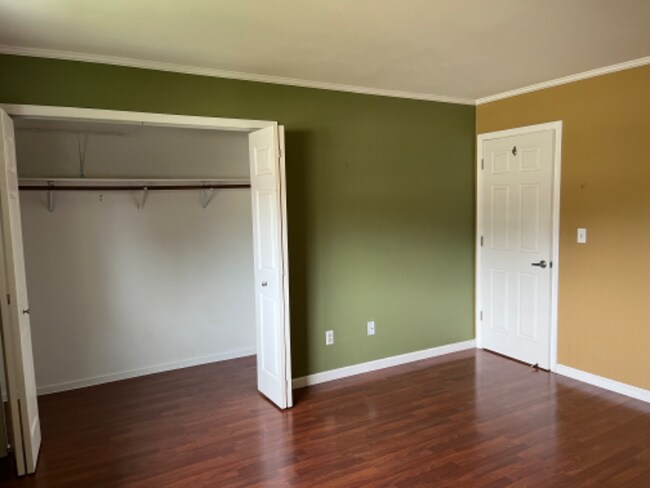 Building Photo - 1349 El Dorado Dr