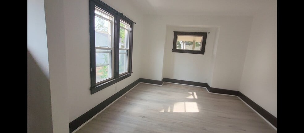 Building Photo - 1417 Norwood Pl NW