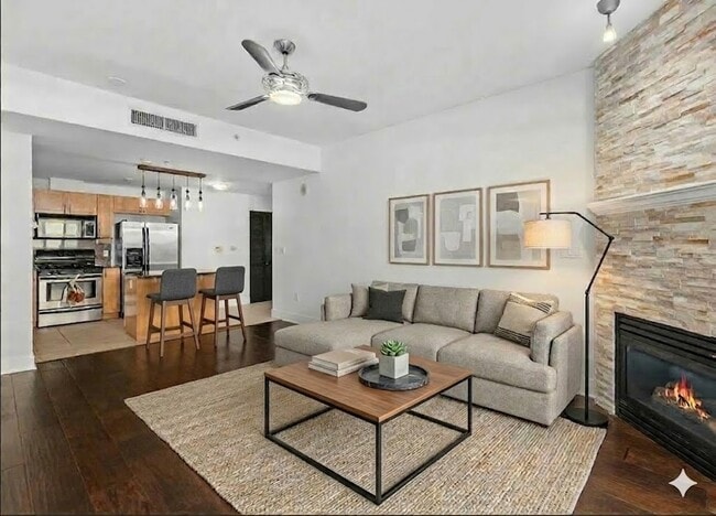 Building Photo - 1240 India St