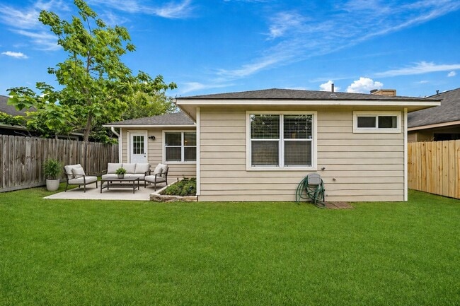 Building Photo - 3521 Lydia St