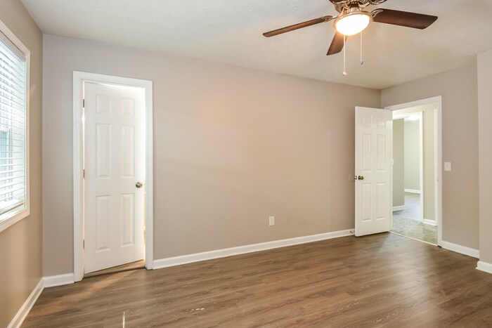Building Photo - 3760 Cherokee Overlook Dr