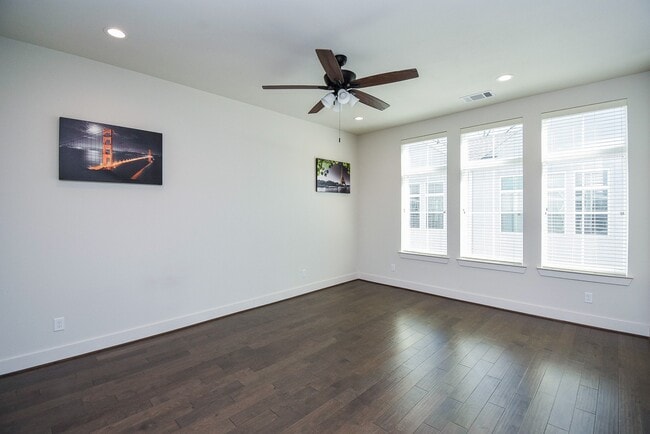 Building Photo - 6031 Cypress St