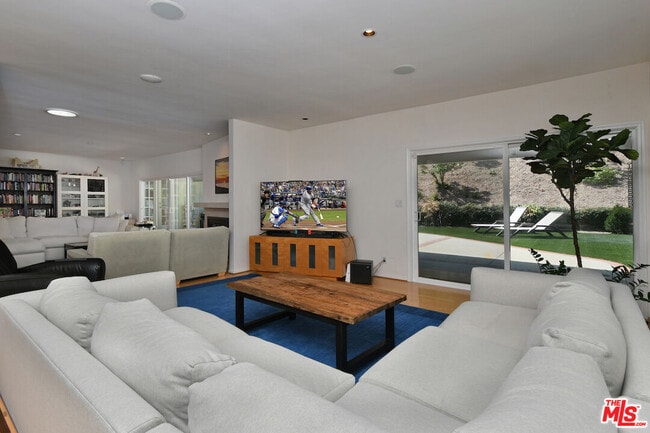 Building Photo - 3421 Castlewoods Pl