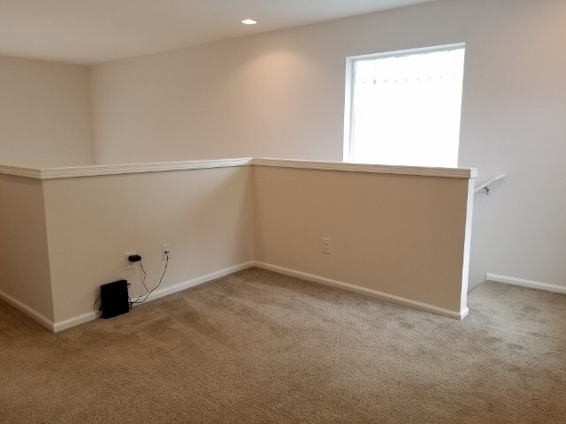 Building Photo - Pet Friendly Tumwater Hill Home
