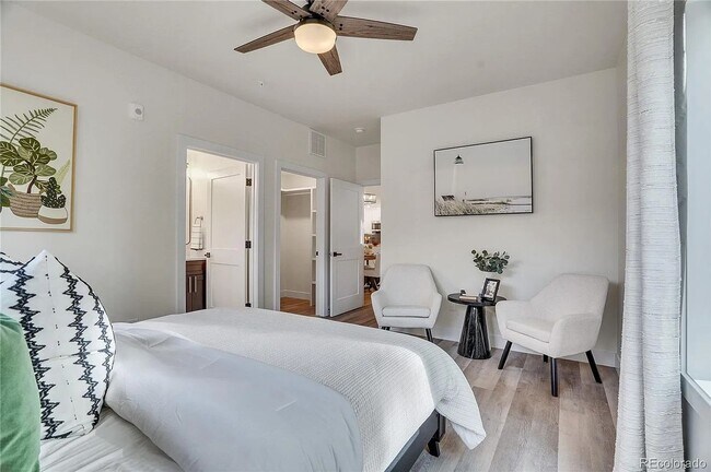Building Photo - Luxury 2Bd/2Ba Corner Condo in Louisville