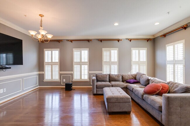 Building Photo - 1730 Bluffs Island Ct