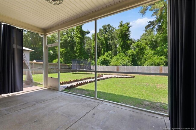 Building Photo - 1541 Gallant Fox Ct