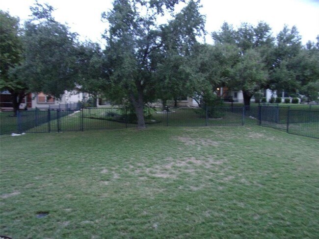 Building Photo - 721 Independence Creek Ln