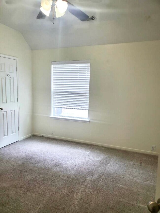 Building Photo - 2526 Sunrise Harbor Ln