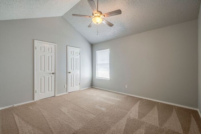 Building Photo - Kick it in Keller in this 2 story Townhome!