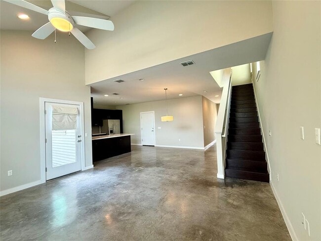 Building Photo - 301 W Stassney Ln