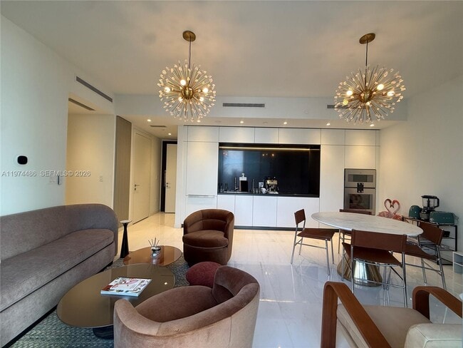 Building Photo - 300 Biscayne Blvd Way