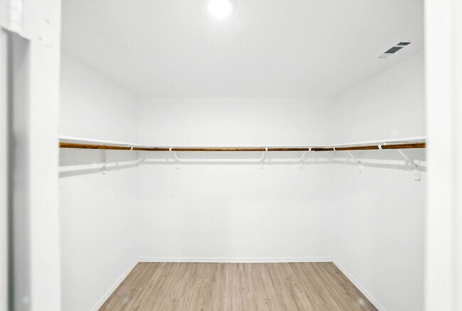 Building Photo - 3 Bedroom Single-Story Home for Rent with ...