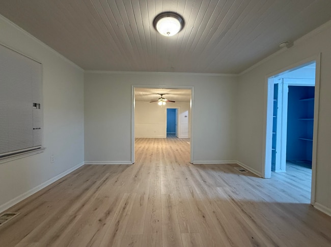 Building Photo - 4104 Old Austell Rd