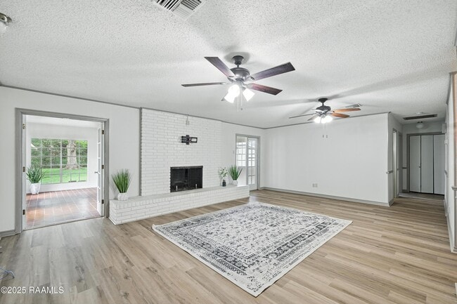 Building Photo - 301 Estainville Ave