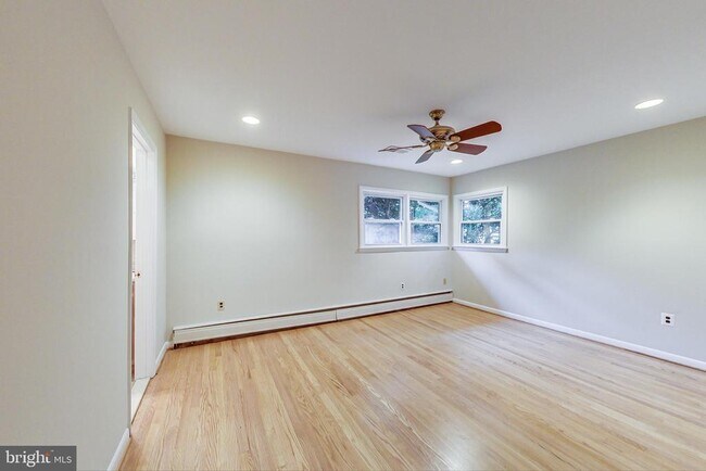 Building Photo - 14904 Claude Ln