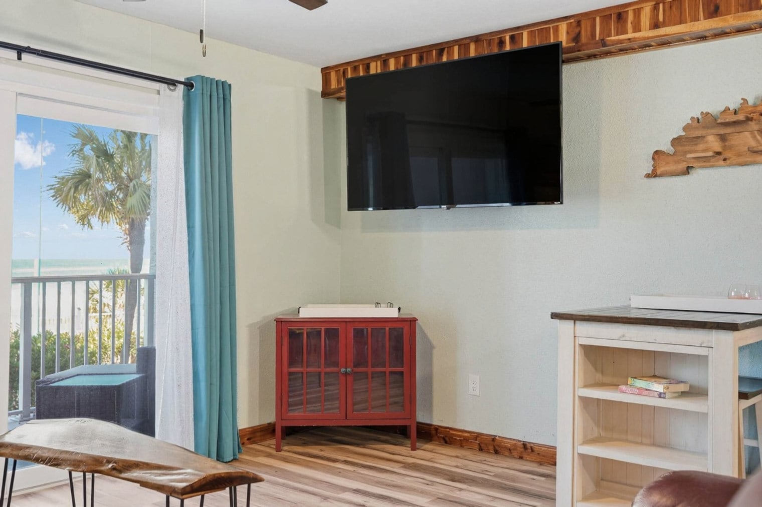 Building Photo - 8743 Thomas Dr