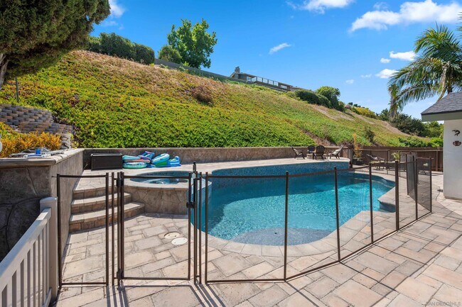 Building Photo - 5765 Bounty St