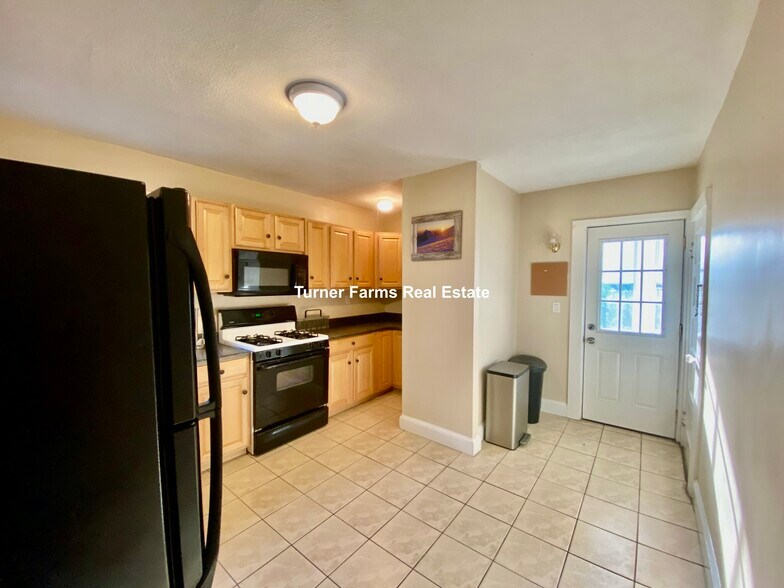 Building Photo - 89 Hillsdale Rd