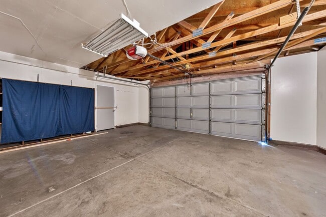 Building Photo - 7936 Sunrise Greens Dr