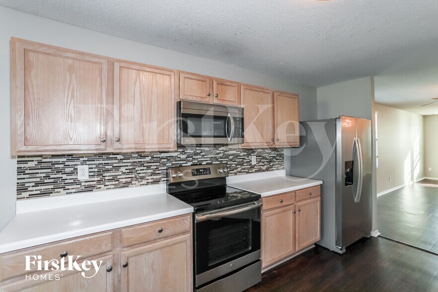 Building Photo - 1405 Dandelion Trail