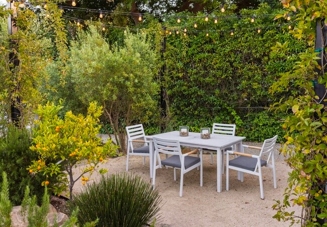 Building Photo - 240 Hot Springs Rd