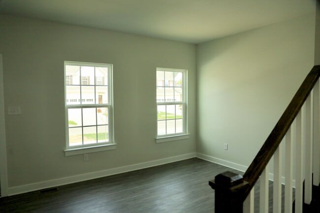Building Photo - Middletown single family home - 4 bedrooms, 3.5 baths in High Hook Farms