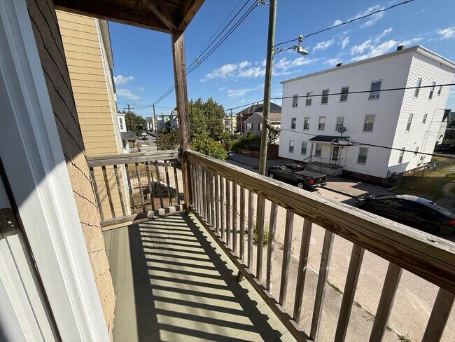 Building Photo - 408 Rimmon St