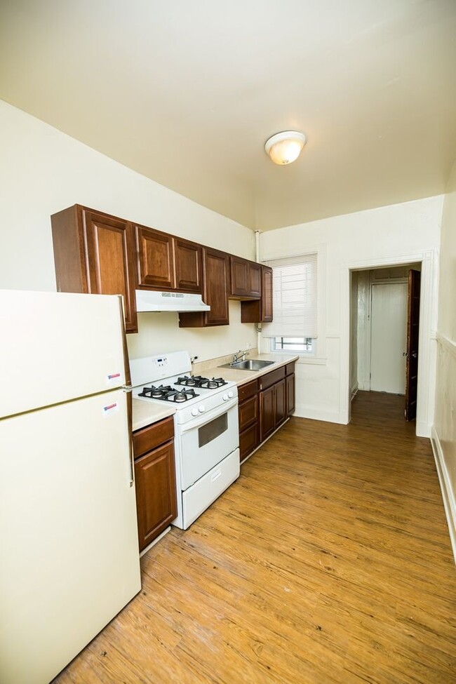 Building Photo - 2026/2027 JHU Off-Campus 5bd/2ba Rowhome w...
