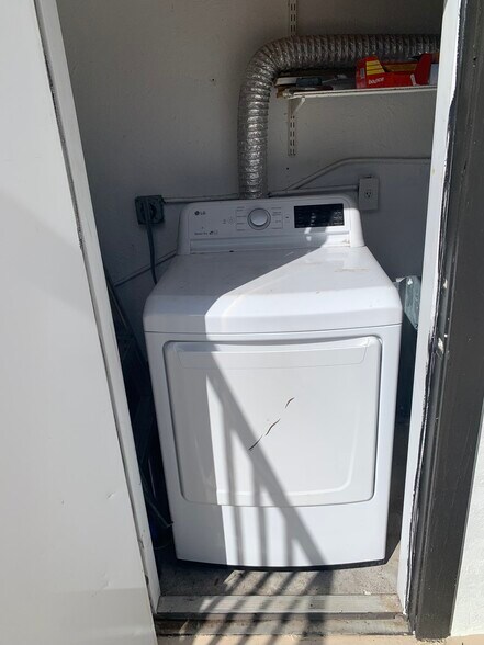 Building Photo - 1975 SW 17th Ct