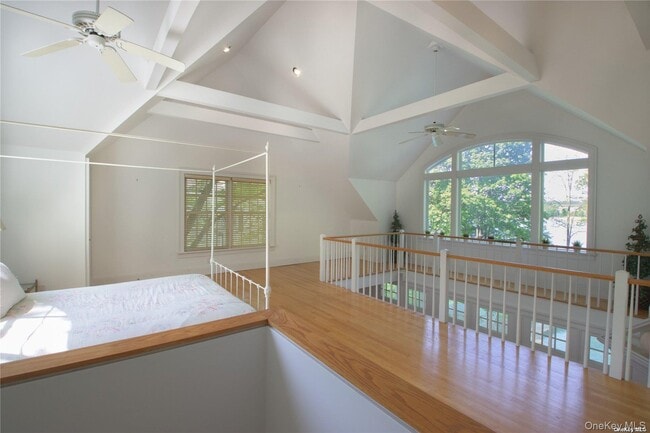 Building Photo - 435 Bryant Ave