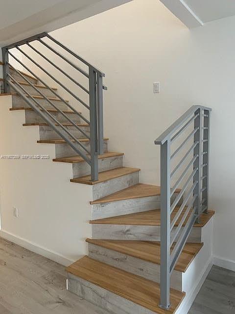 Building Photo - 881 Ocean Dr