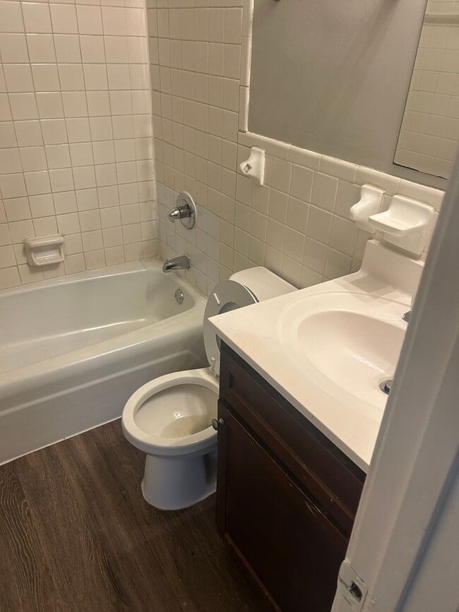 Building Photo - 510 S 19th St