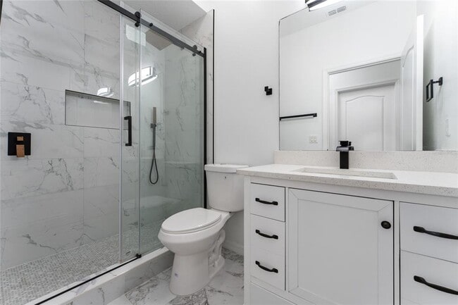 Building Photo - 4932 Olde Kerry Dr